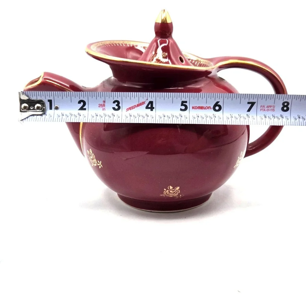 Hall Teapot #0693 Windshield Pattern 6 cup Crimson Red with Gold Roses and‎ Trim